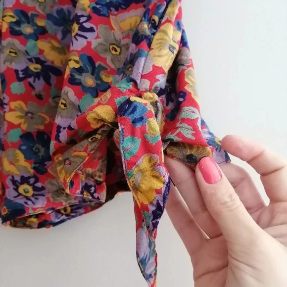 Urban Outfitters Kimchi Blue  Floral Shorts with Tie Sides Size Medium - Picture 7 of 15